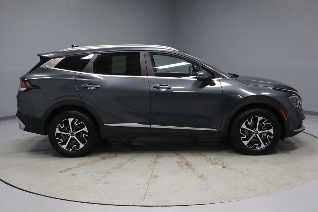 Used 2025 Kia Sportage EX AWD/4WD image 13