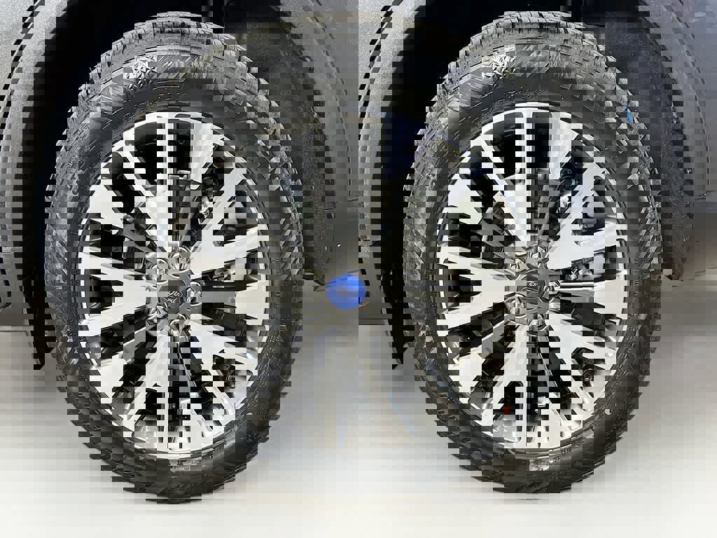 Certified 2020 Ford Escape Titanium image 11