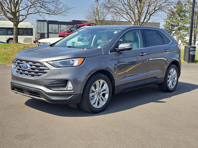 Certified 2023 Ford Edge Titanium image 2