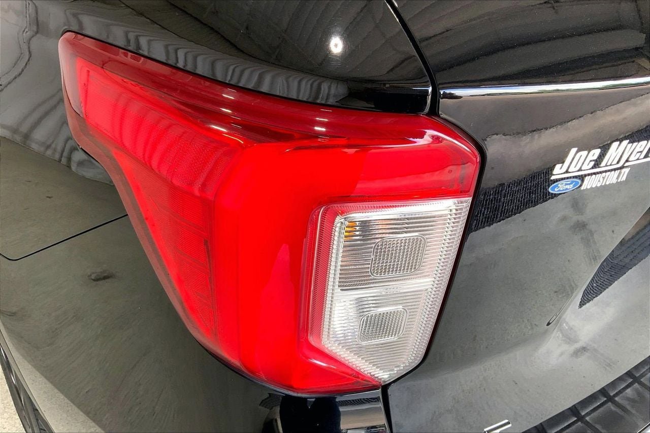 Certified 2023 Ford Explorer XLT w/ Equipment Group 202A RWD image 29