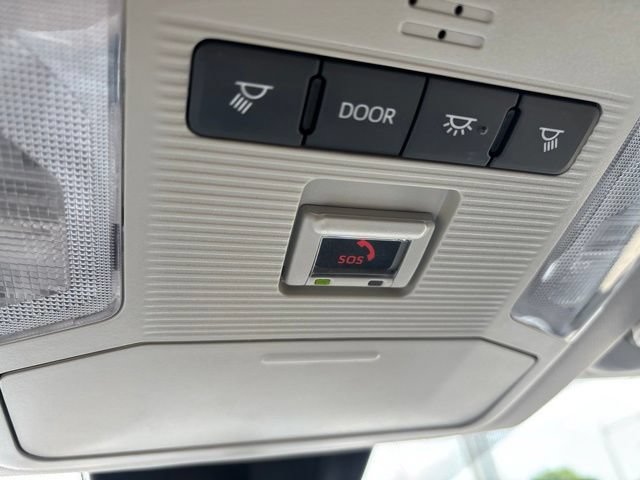 Used 2025 Toyota RAV4 XLE FWD image 22