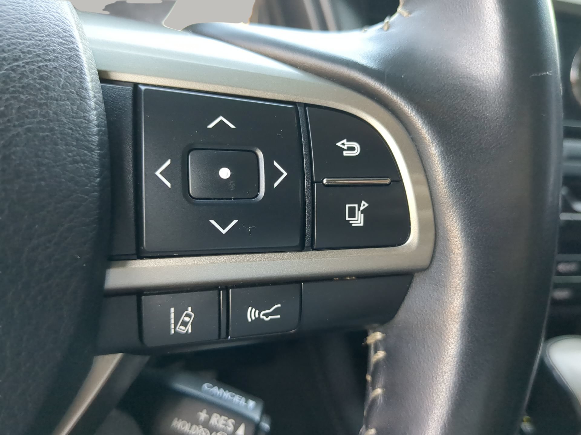 Used 2018 Lexus RX 350 FWD w/ Premium Package image 68