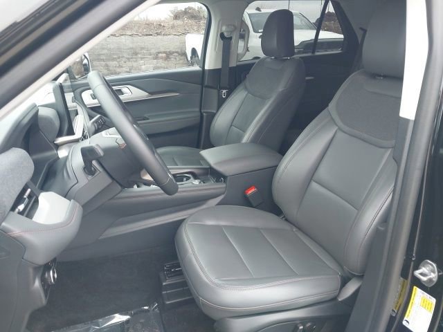 Certified 2025 Ford Explorer Active w/ Active Comfort Package image 25