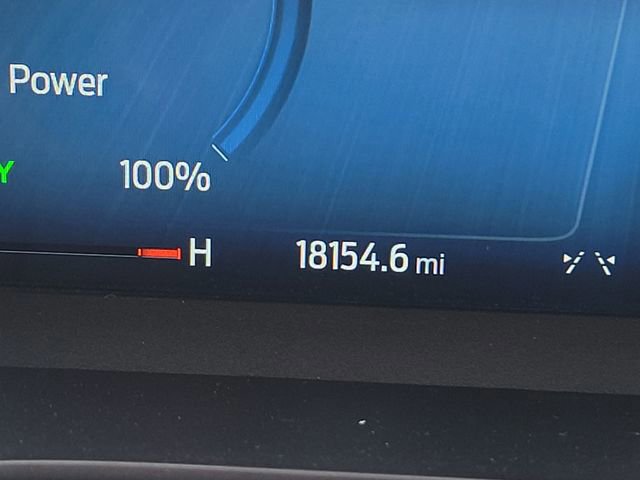 Certified 2025 Ford Escape ST-Line Select w/ Tech Pack #2 AWD/4WD image 17