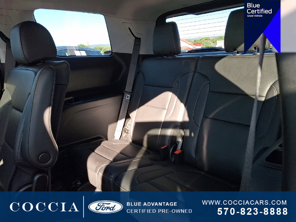 Used 2023 GMC Acadia SLT w/ Technology Package AWD/4WD image 10