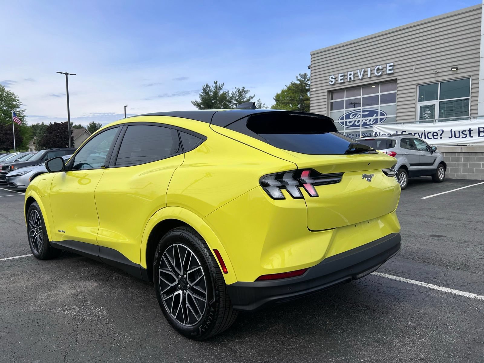 Certified 2025 Ford Mustang Mach-E Premium AWD/4WD image 9