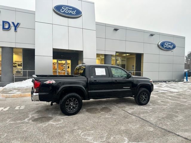 Used 2022 Toyota Tacoma SR5 image 15