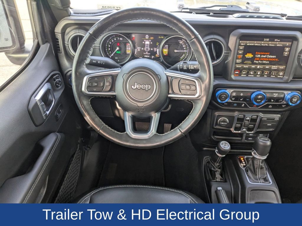 Used 2022 Jeep Wrangler Unlimited Sahara w/ Cold Weather Group image 17