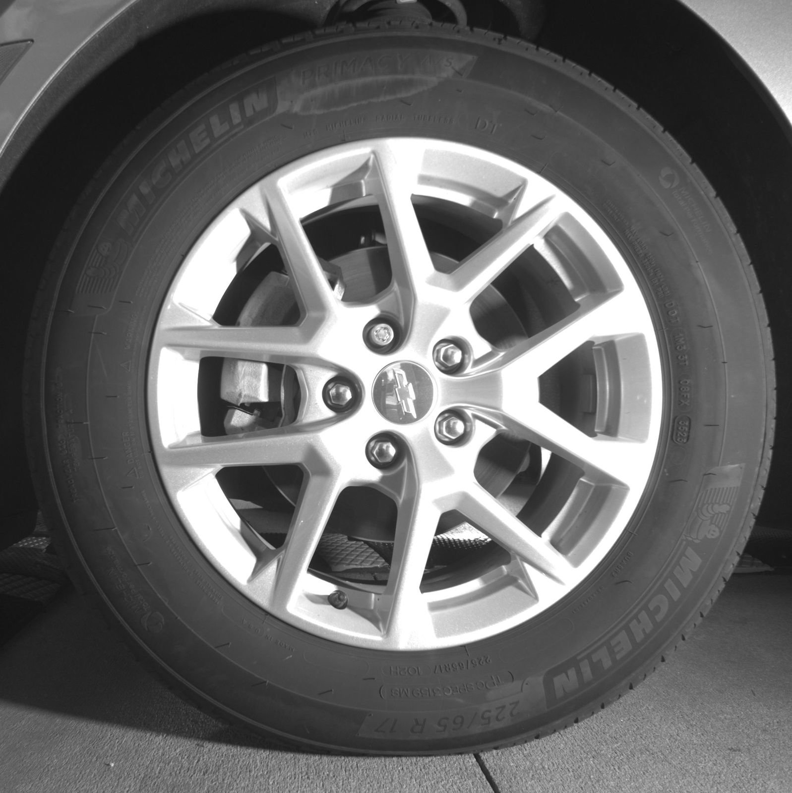 Used 2024 Chevrolet Equinox LS image 32