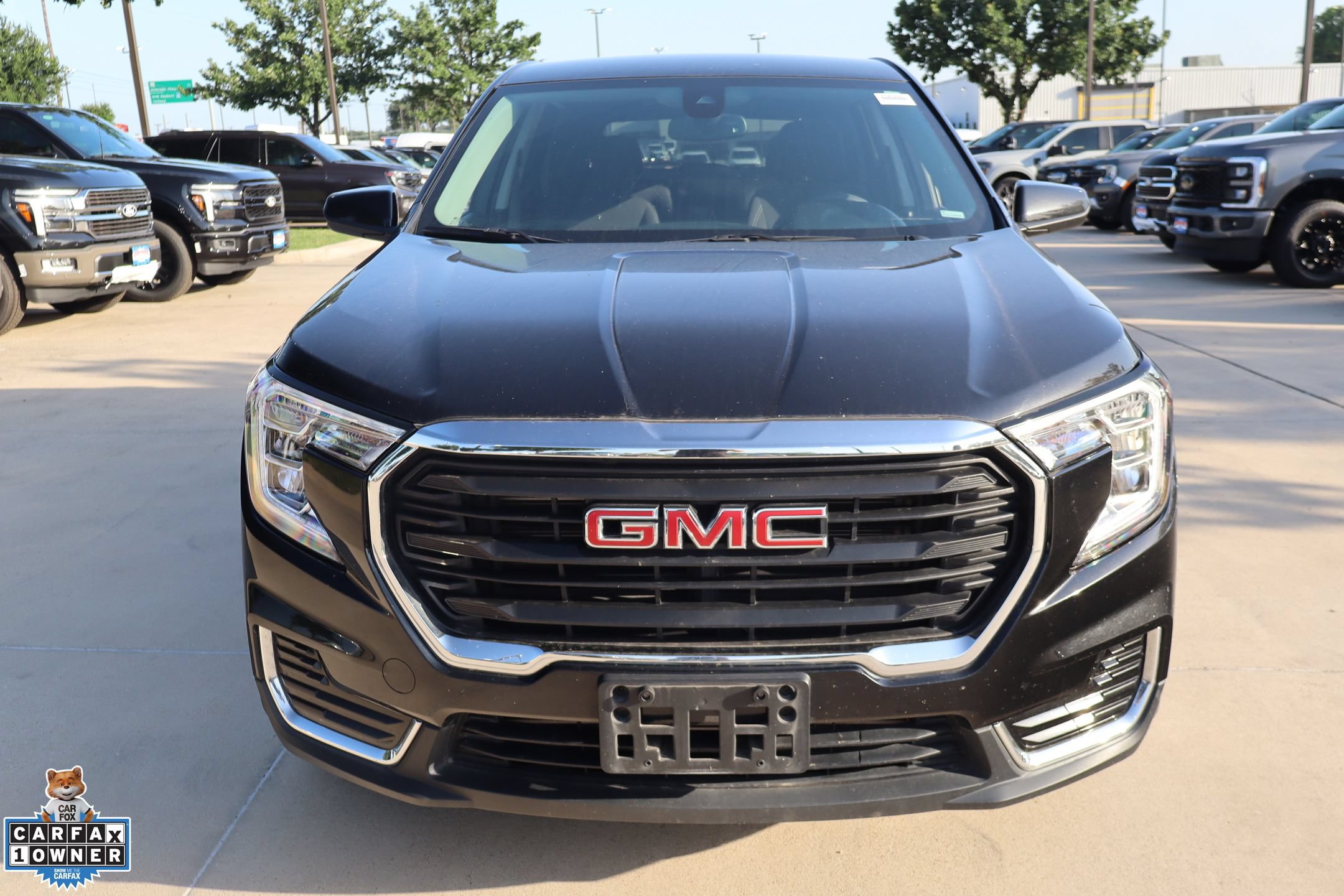 Used 2024 GMC Terrain SLE AWD/4WD image 9