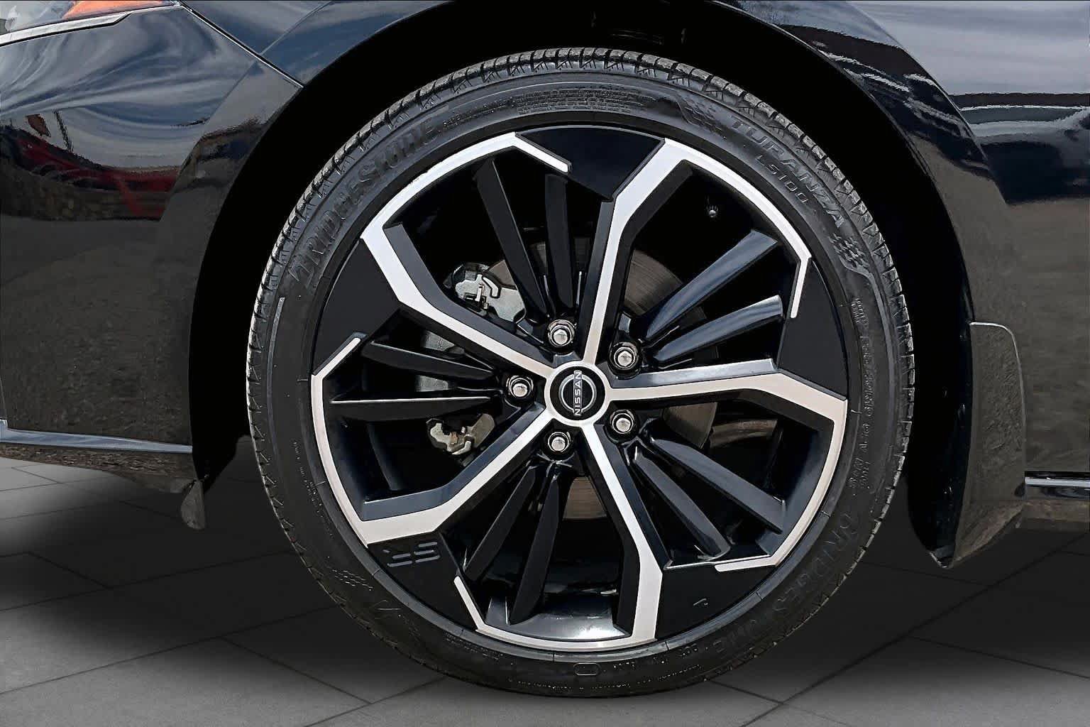 Used 2023 Nissan Altima 2.5 SR w/ SR Premium Package FWD image 11