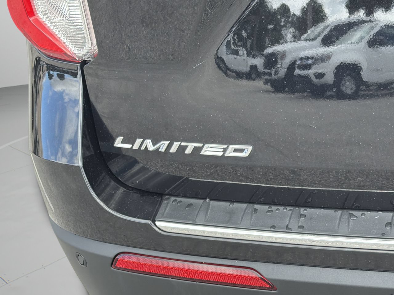 Certified 2023 Ford Explorer Limited w/ Limited Technology Package RWD image 10