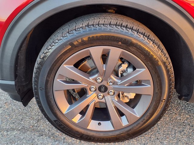 Certified 2023 Ford Explorer XLT w/ Equipment Group 202A image 33