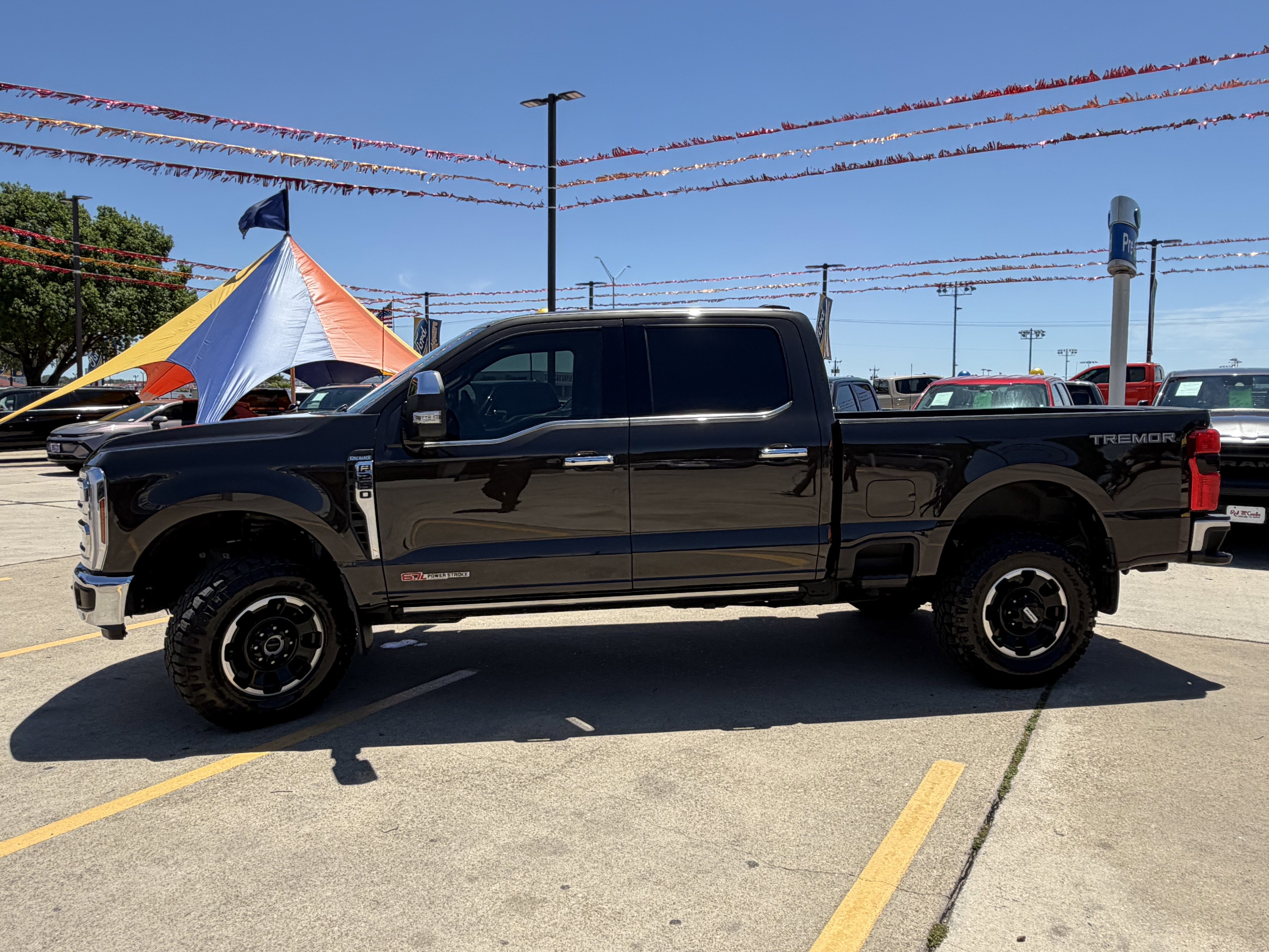 Certified 2025 Ford F250 King Ranch w/ Tremor Off-Road Package AWD/4WD image 11