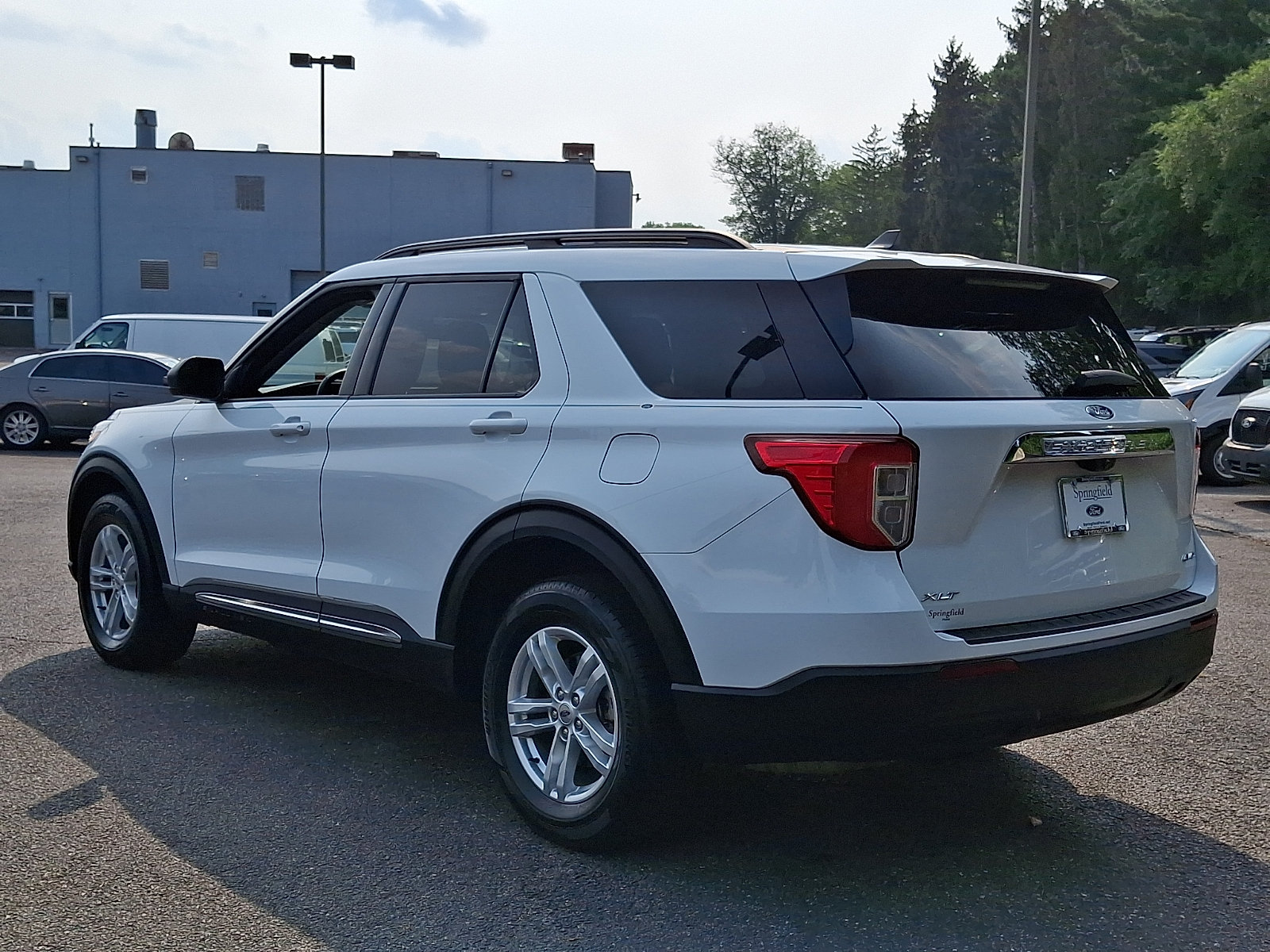 Certified 2023 Ford Explorer XLT AWD/4WD image 4