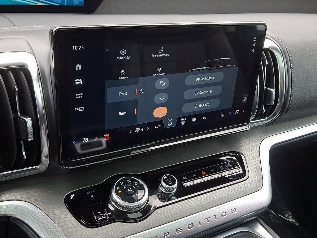 Certified 2025 Ford Expedition Max Platinum image 17