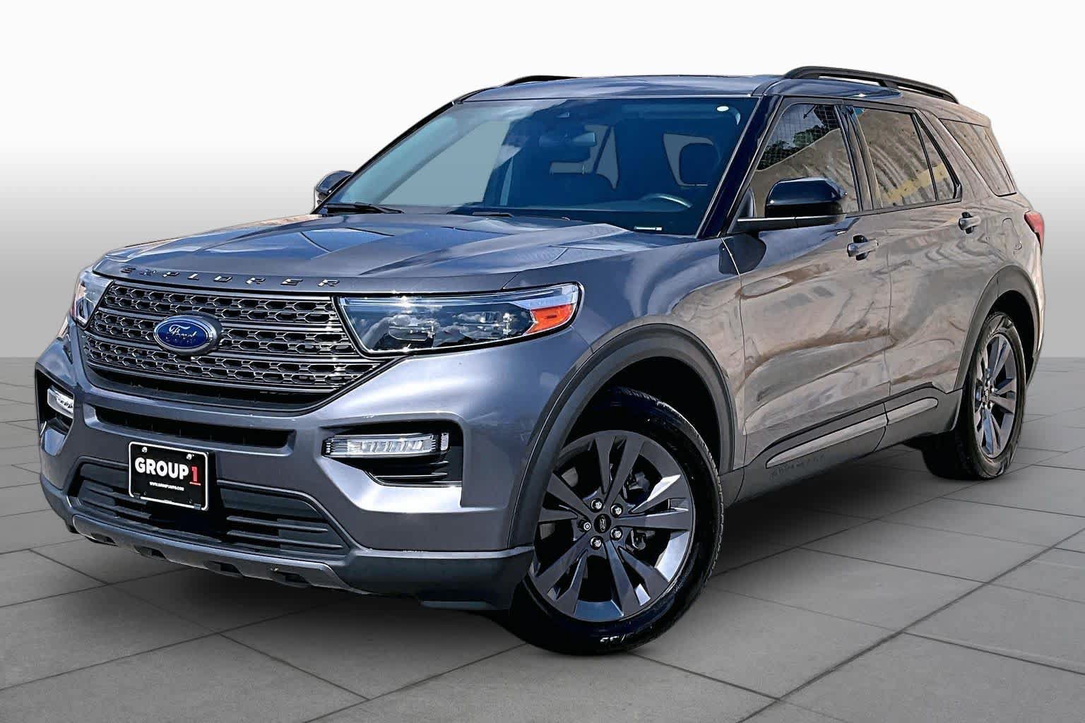 Certified 2022 Ford Explorer XLT w/ Equipment Group 202A RWD image 38