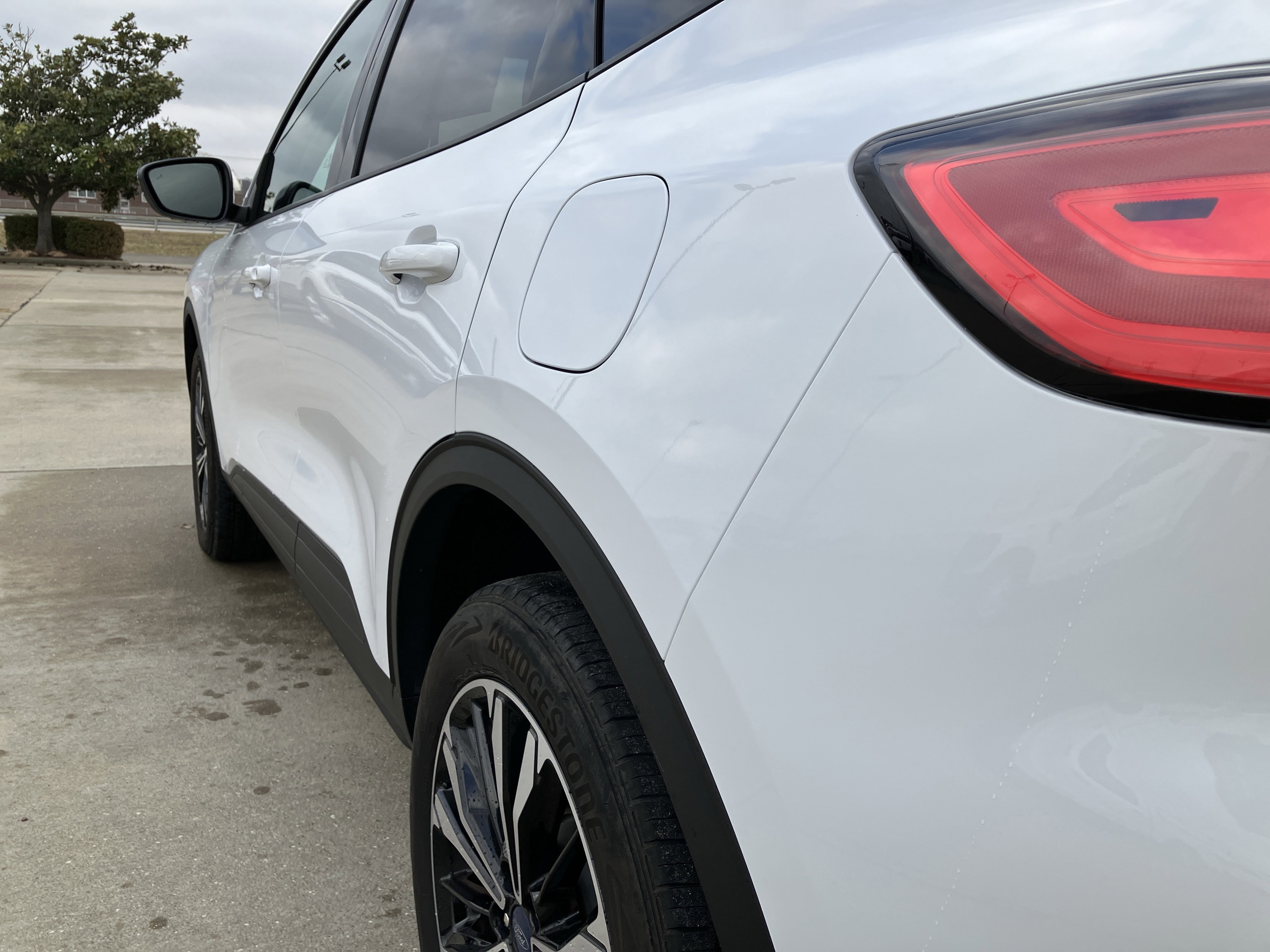 Certified 2022 Ford Escape SE w/ SE Sport Appearance Package image 9