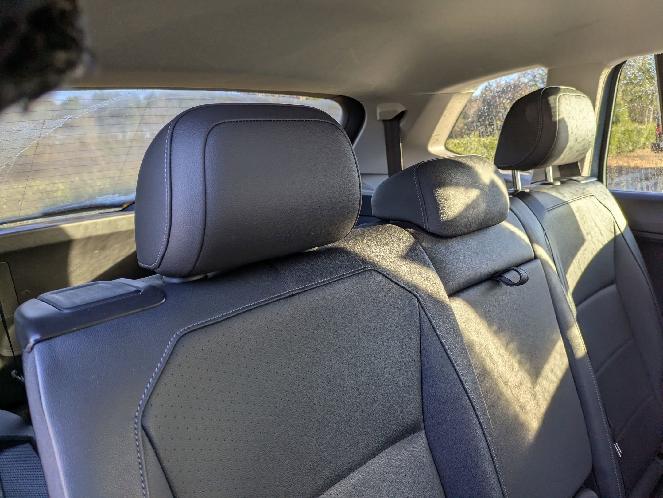 Used 2020 Volkswagen Tiguan SE image 35