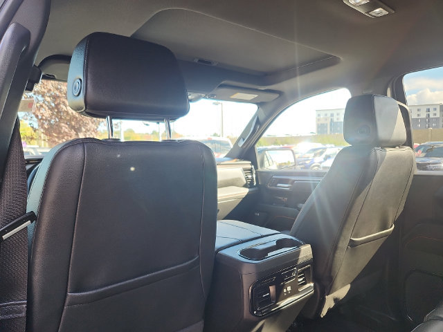 Used 2025 GMC Sierra 1500 AT4 w/ AT4 Premium Package AWD/4WD image 24