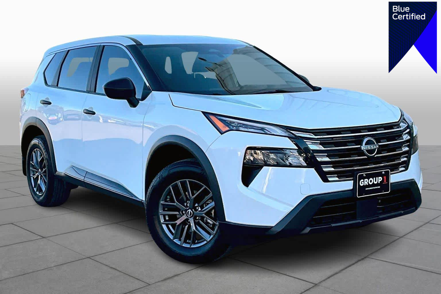 Used 2024 Nissan Rogue S image 1