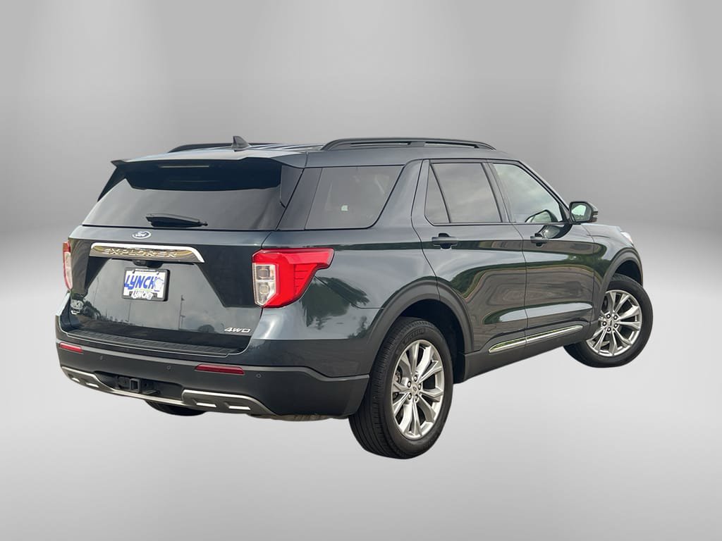 Certified 2024 Ford Explorer XLT w/ Equipment Group 202A AWD/4WD image 4