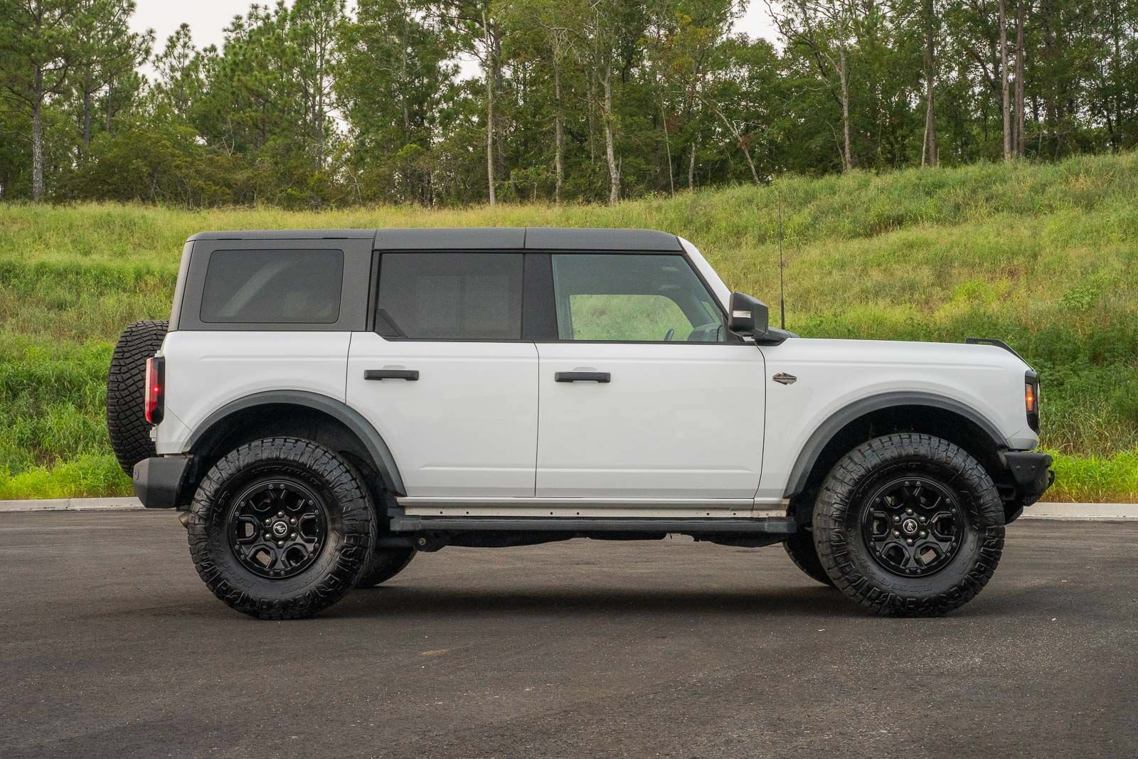 Certified 2023 Ford Bronco Wildtrak AWD/4WD image 8