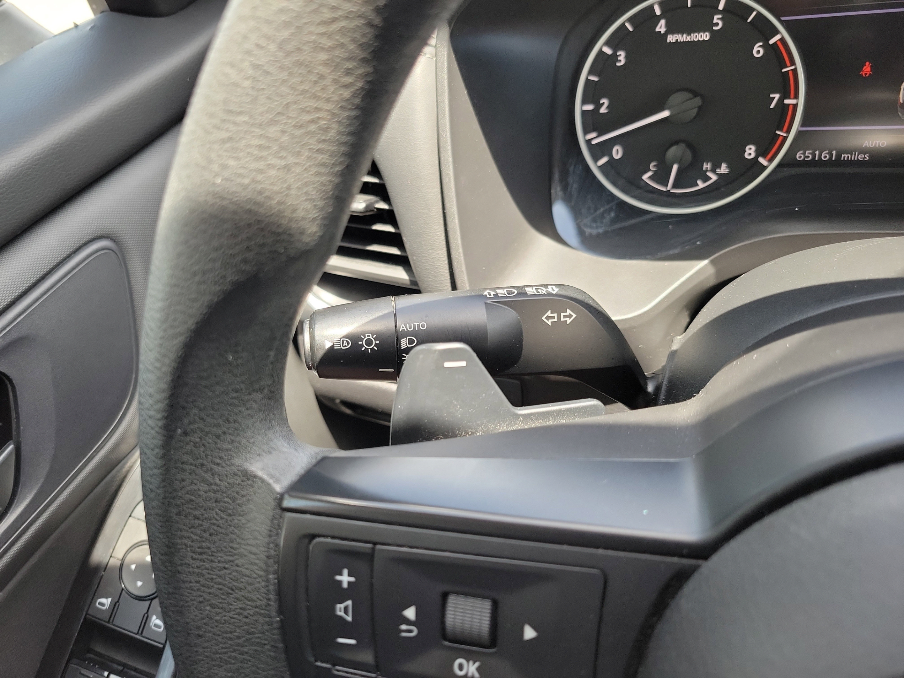 Used 2024 Nissan Rogue S AWD/4WD image 24