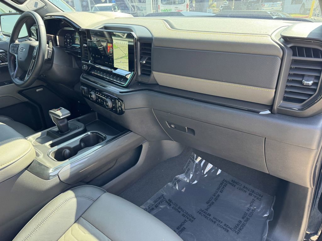 Used 2023 Chevrolet Silverado 1500 ZR2 w/ Technology Package image 7