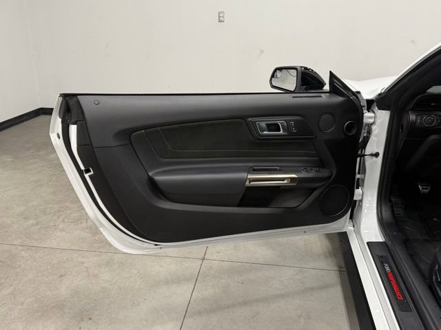Certified 2018 Ford Mustang Shelby GT350 w/ Convenience Package RWD image 13
