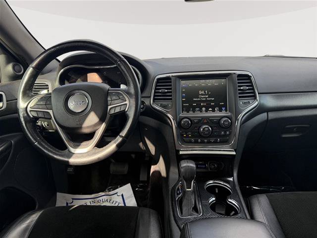 Used 2017 Jeep Grand Cherokee Altitude AWD/4WD image 22