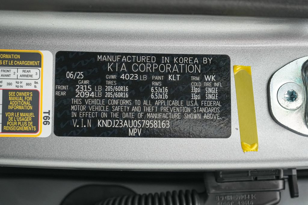 Used 2025 Kia Soul LX FWD image 24