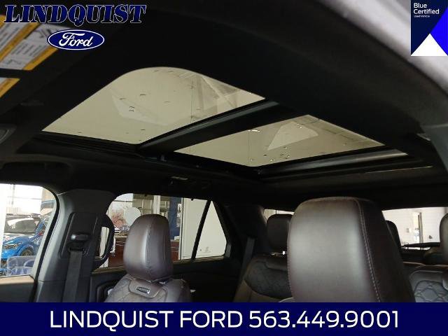 Certified 2025 Ford Explorer Platinum w/ Ultimate Package AWD/4WD image 18