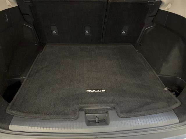 Used 2021 Nissan Rogue SV image 19