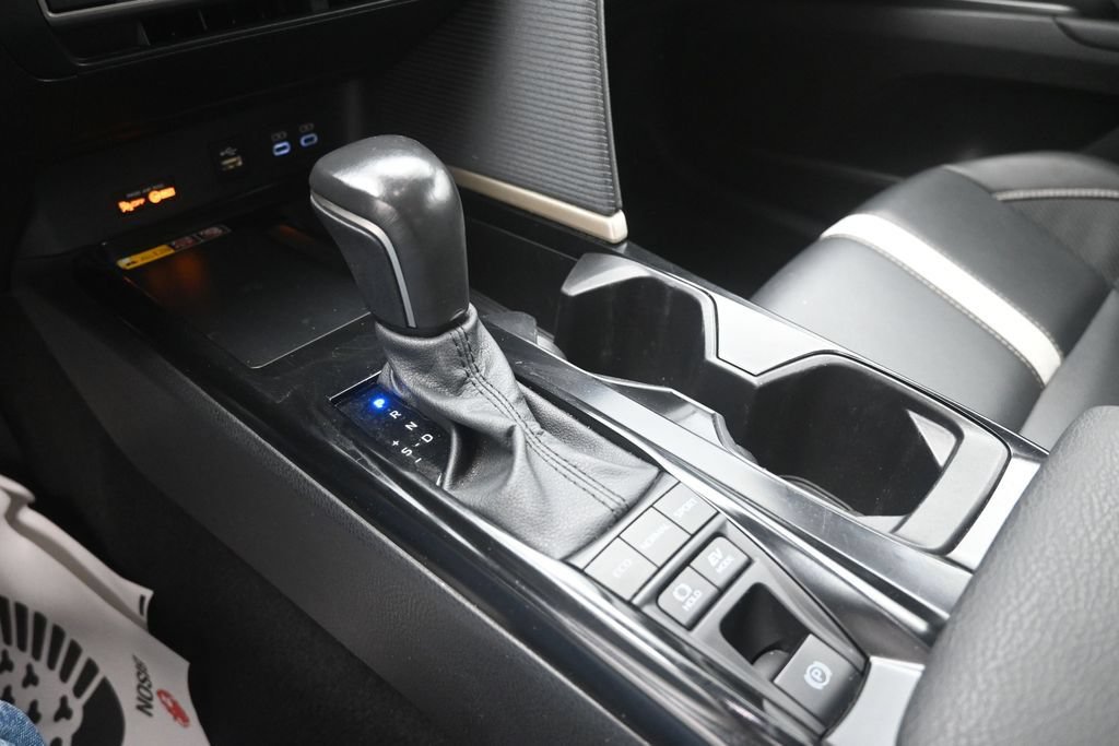 Used 2025 Toyota Camry SE FWD image 29