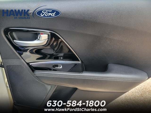 Used 2020 Kia Niro LXS FWD image 19