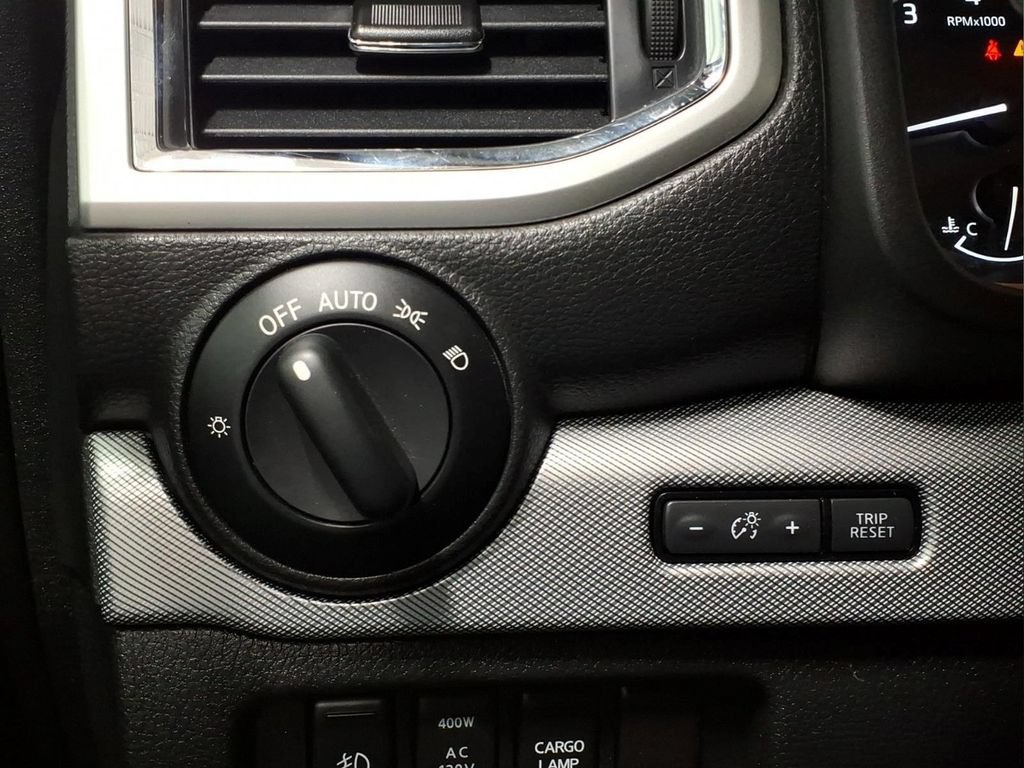 Used 2019 Nissan Titan PRO-4X AWD/4WD image 16