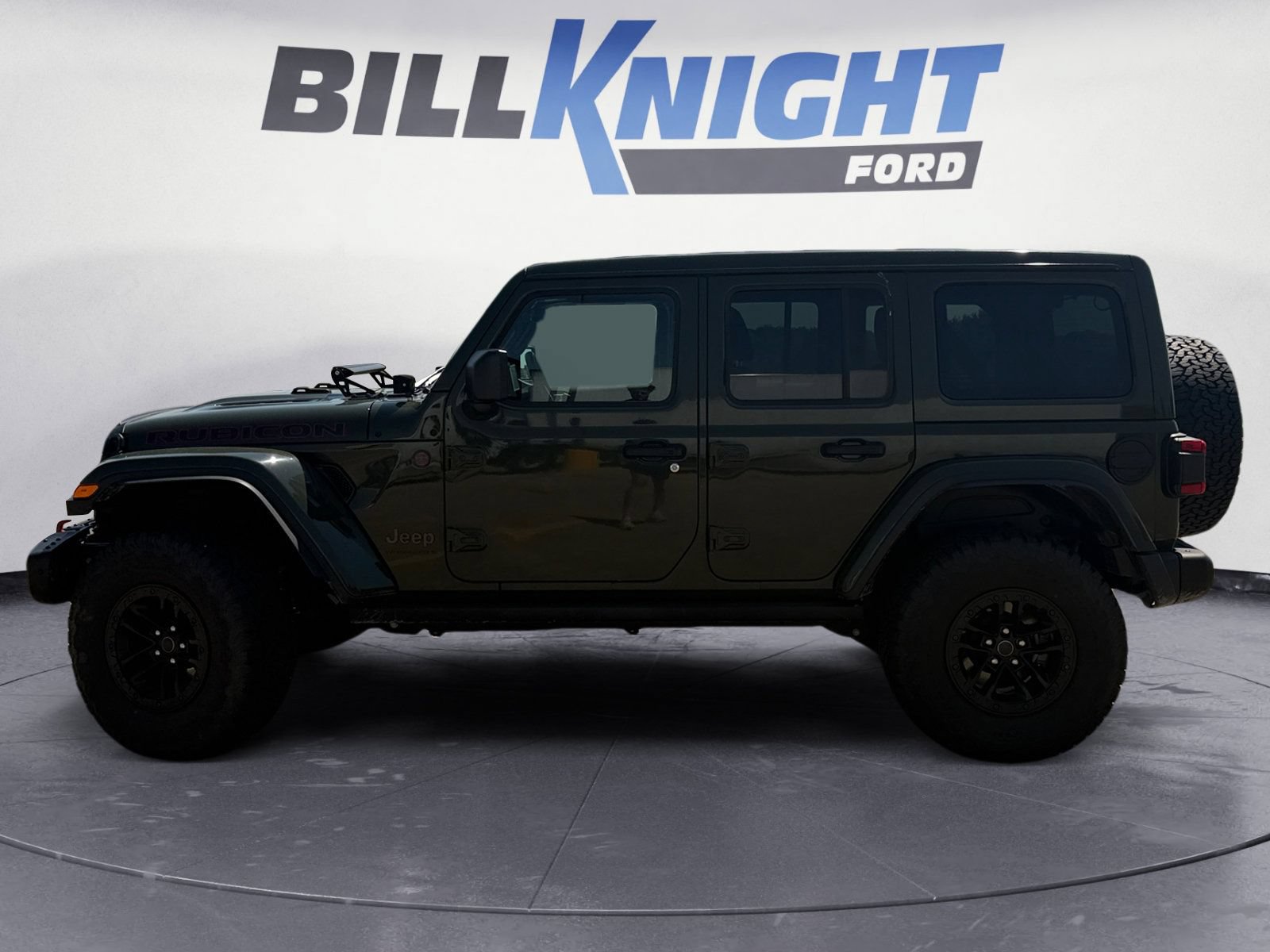 Used 2024 Jeep Wrangler Unlimited Rubicon AWD/4WD image 2