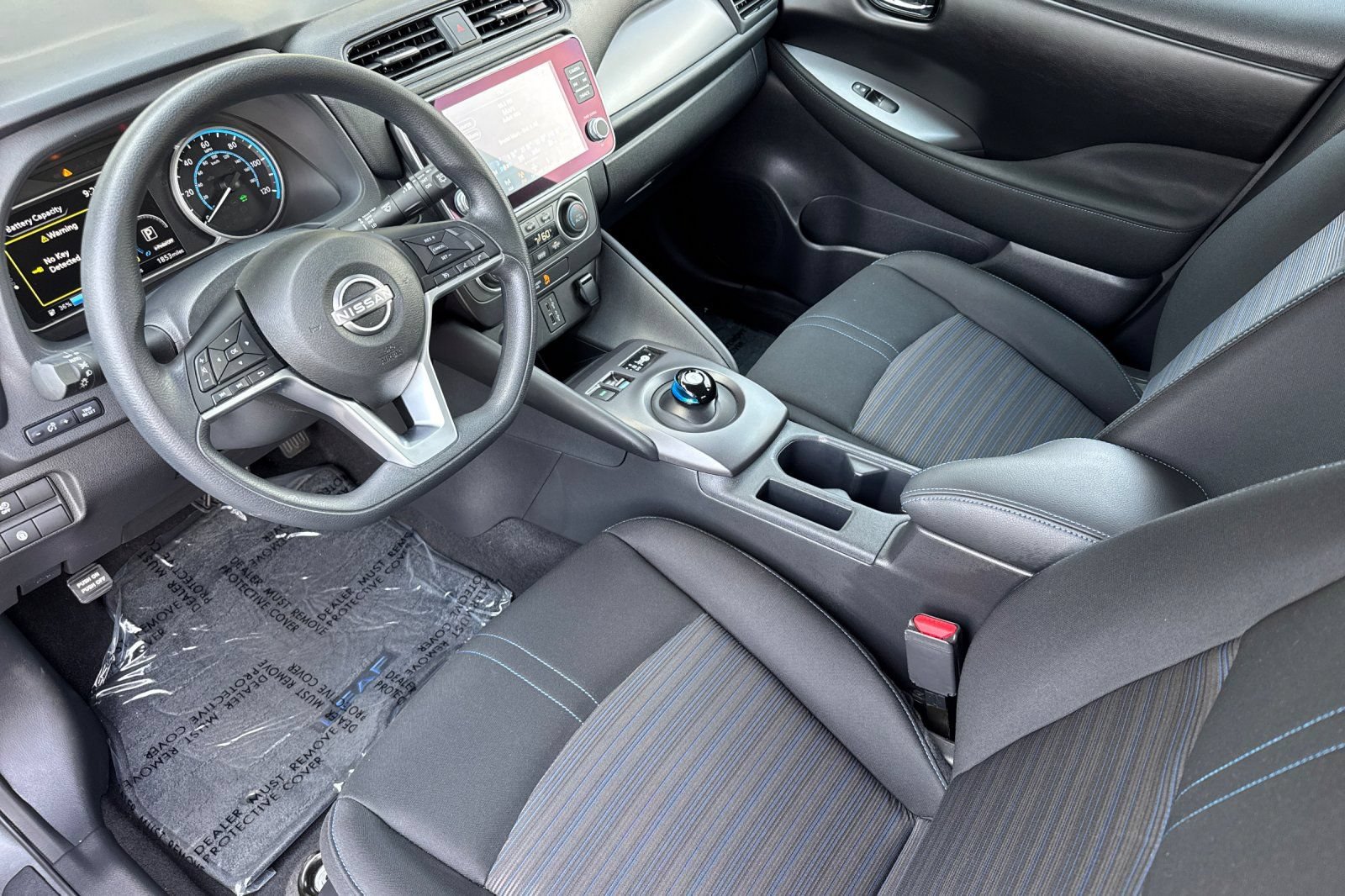 Used 2025 Nissan Leaf S FWD image 11