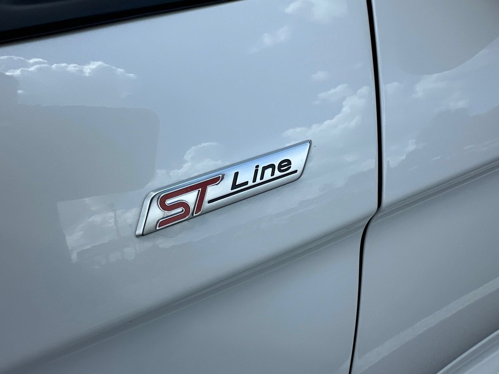 Certified 2024 Ford Edge ST-Line AWD/4WD image 6