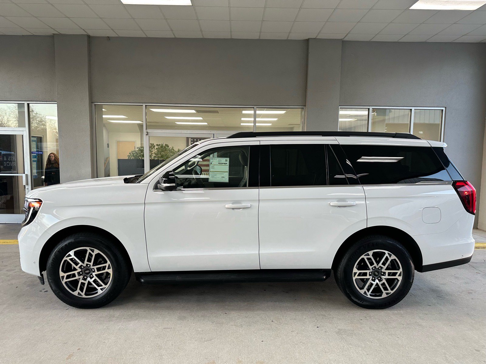 Certified 2025 Ford Expedition Active RWD image 4