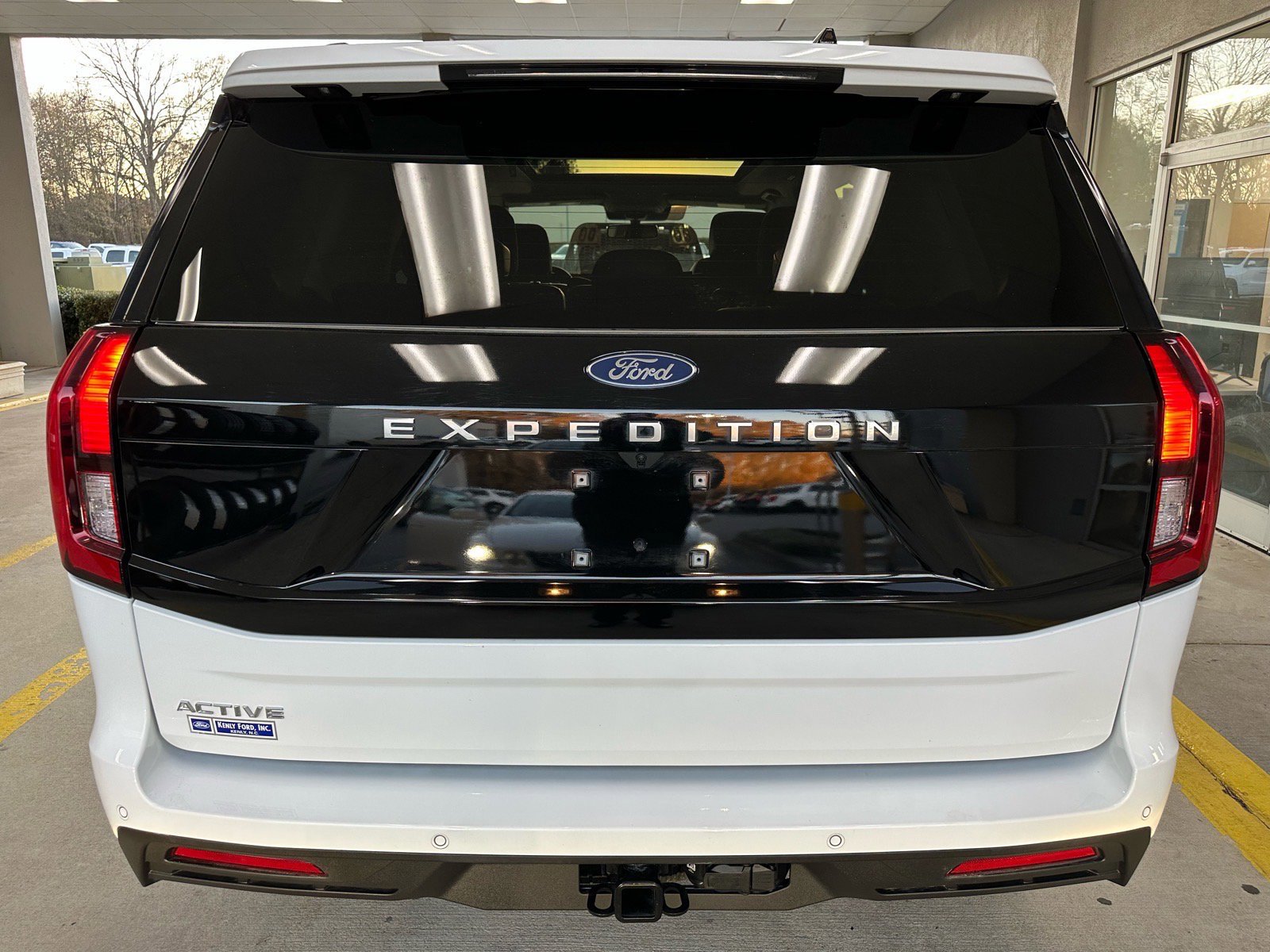 Certified 2025 Ford Expedition Active image 4