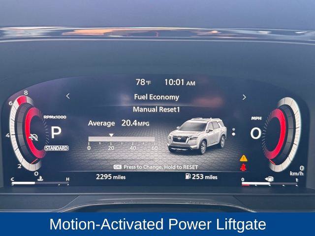 Used 2026 Nissan Pathfinder Platinum w/ Cargo Package FWD image 14
