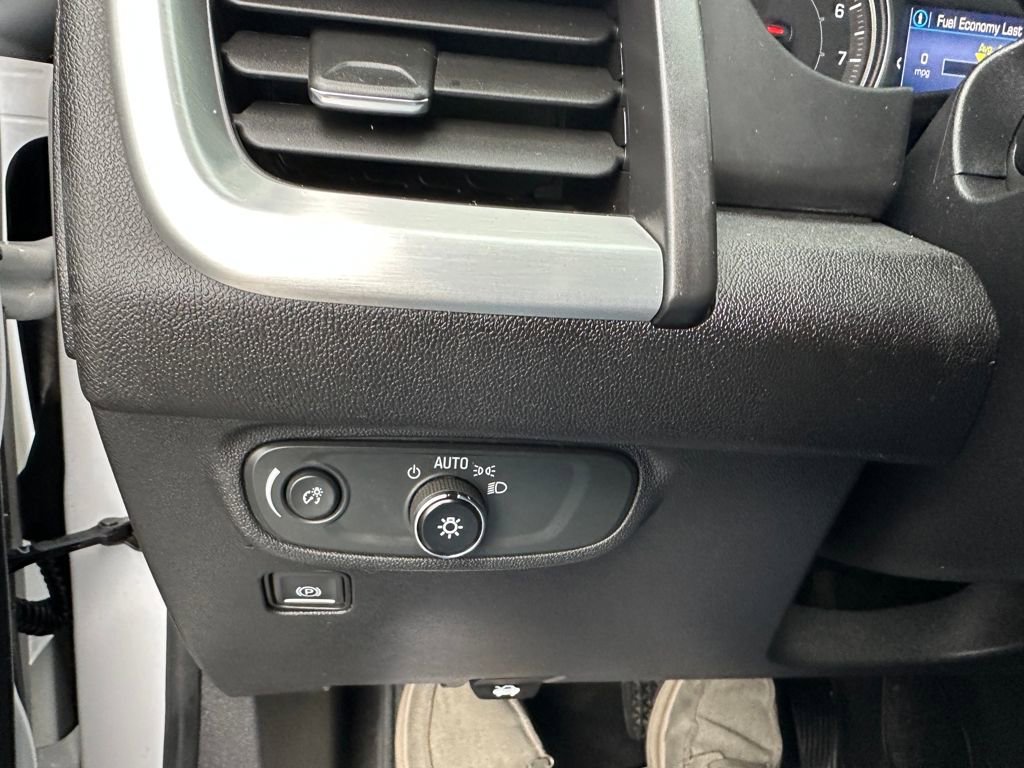 Used 2020 GMC Terrain SLE image 13