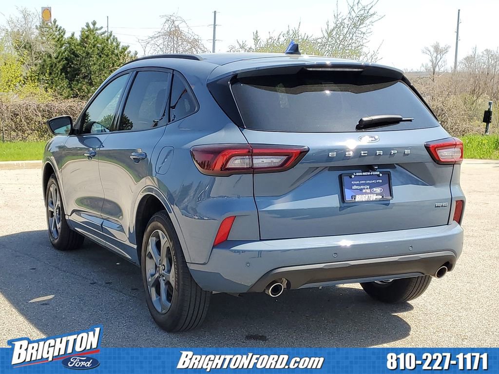 Certified 2024 Ford Escape ST-Line w/ Tech Pack #1 AWD/4WD image 2