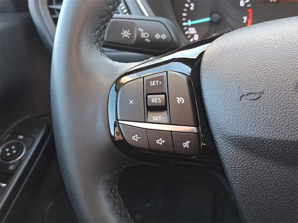 Certified 2022 Ford Escape SE w/ SE Sport Appearance Package image 22