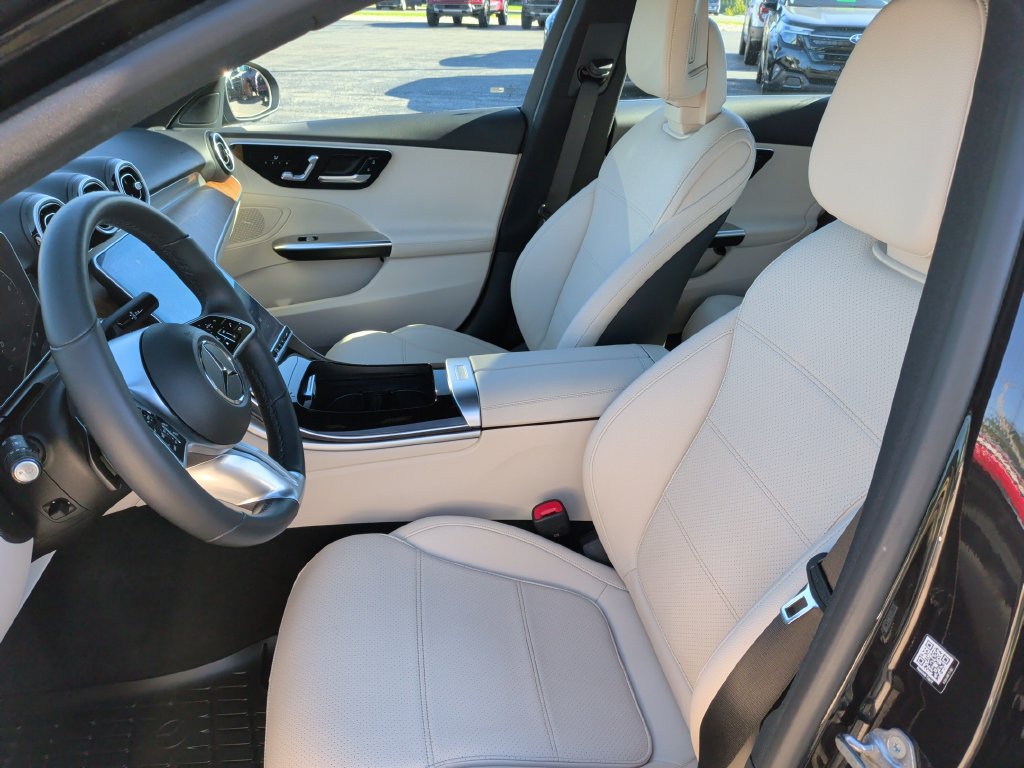 Used 2023 Mercedes-Benz C 300 4MATIC Sedan image 16
