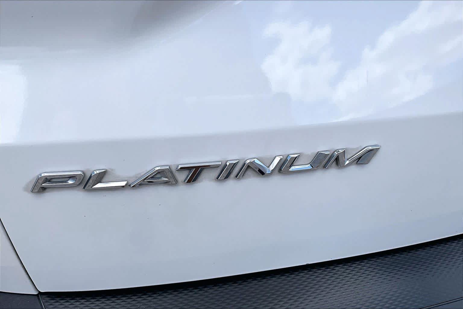 Certified 2023 Ford Escape Platinum AWD/4WD image 30