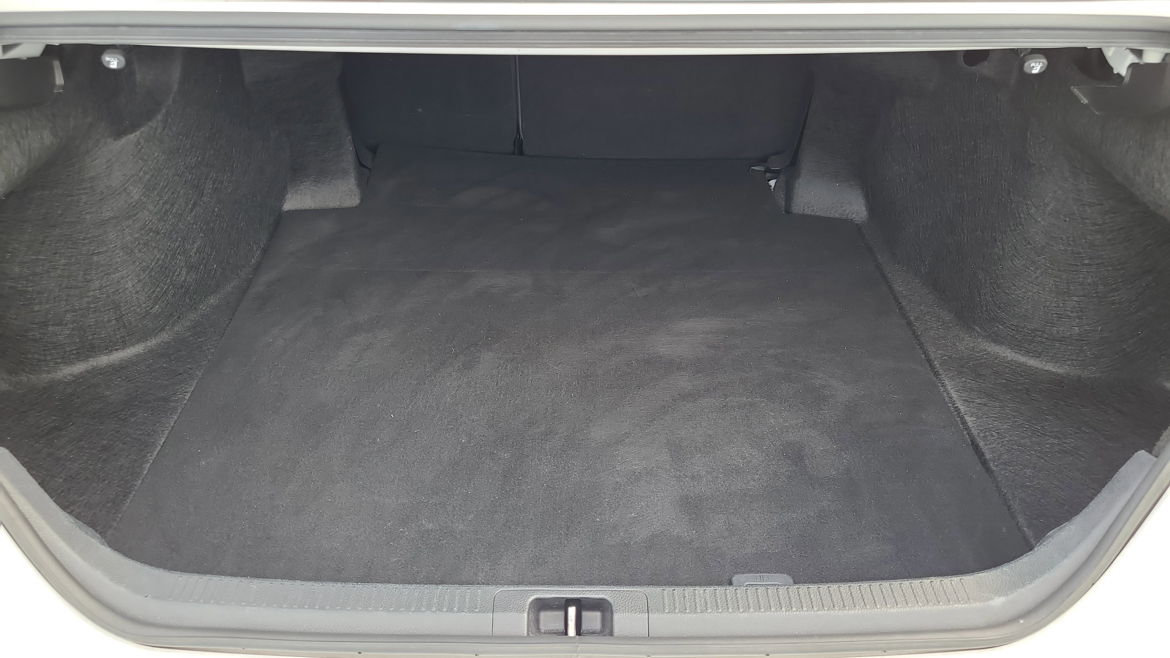 Used 2023 Toyota Camry SE FWD image 23