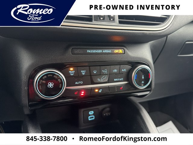Certified 2022 Ford Escape SE w/ Cold Weather Package AWD/4WD image 21